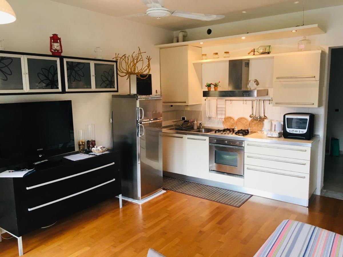 Ledonia Apartment Леричі Екстер'єр фото